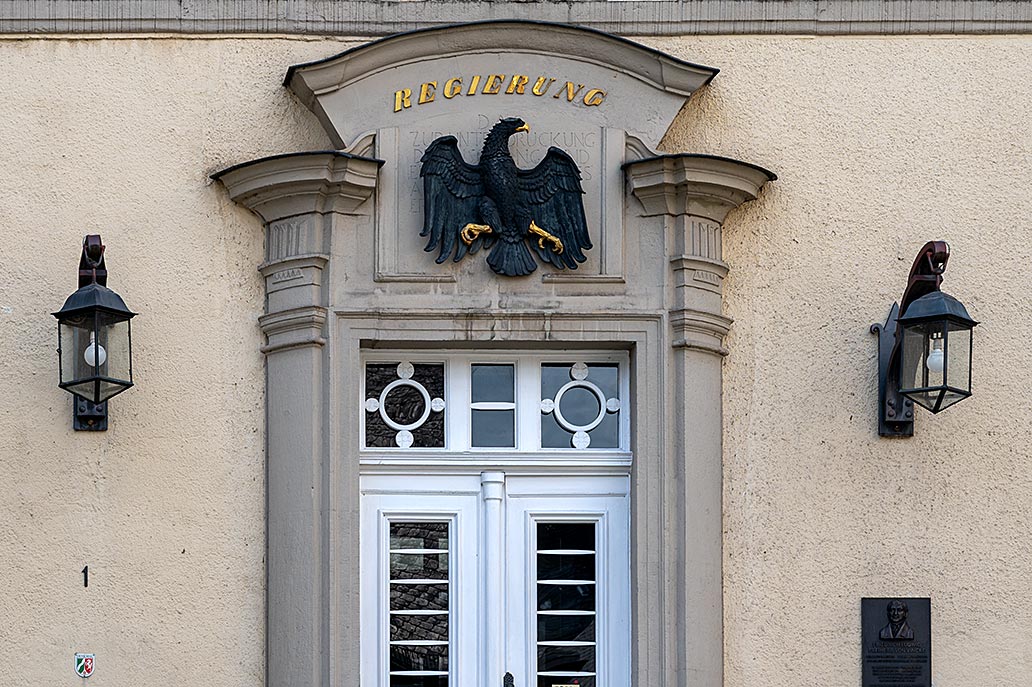 Vergolden Schriftzug Alte Regierung Arnsberg